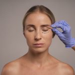 Mata Terlihat Sayu dan Lelah Terus? Bisa Jadi Itu Gejala Ptosis!